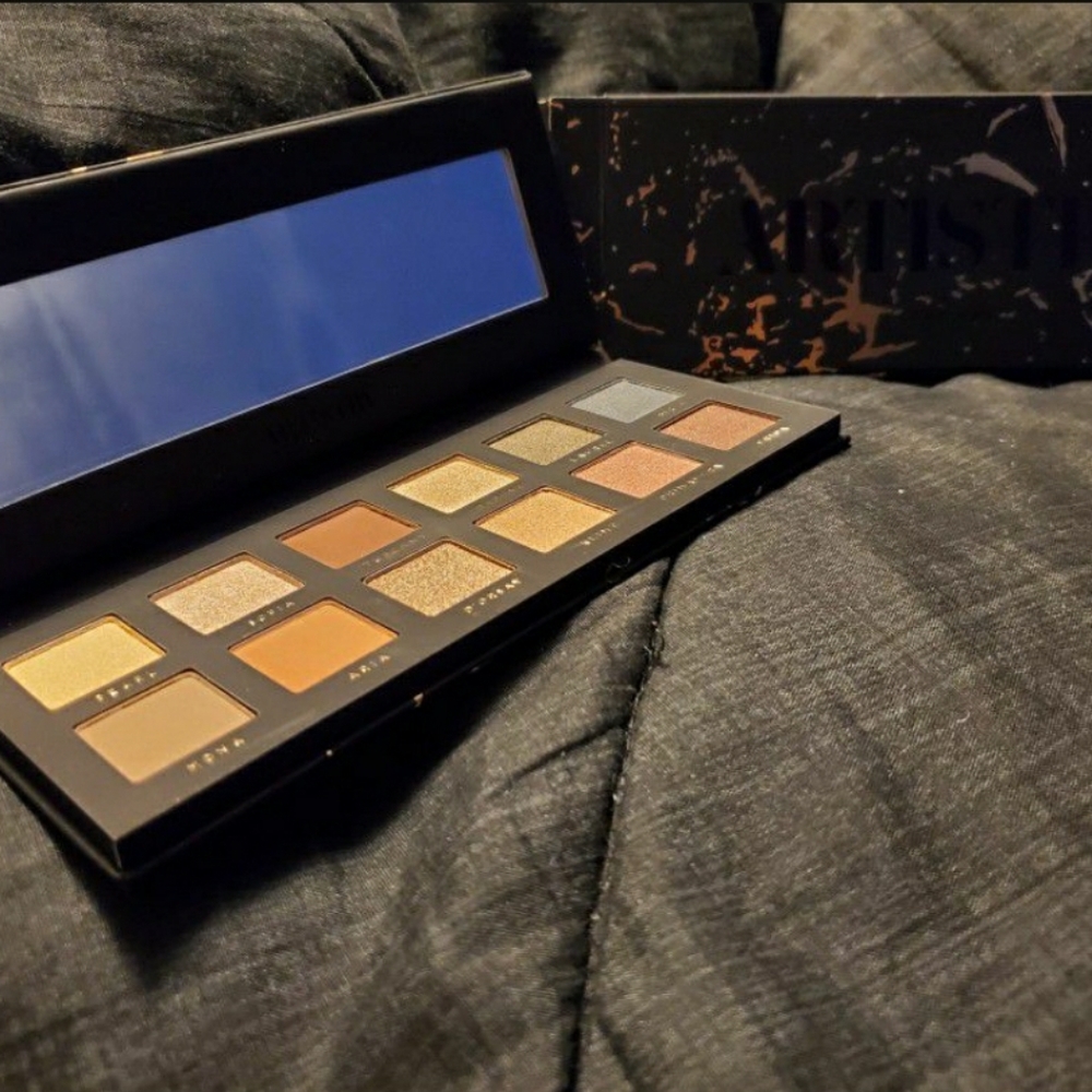 Eyeshadow Palette